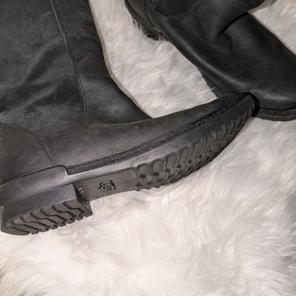 Uggs Winter Boot - image 5